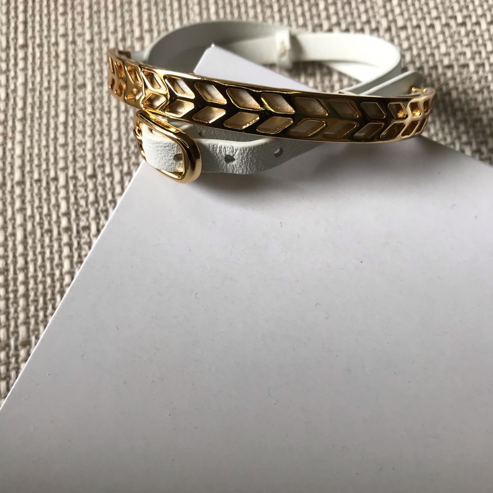 Stella & dot white leather and gold leaf bracelet